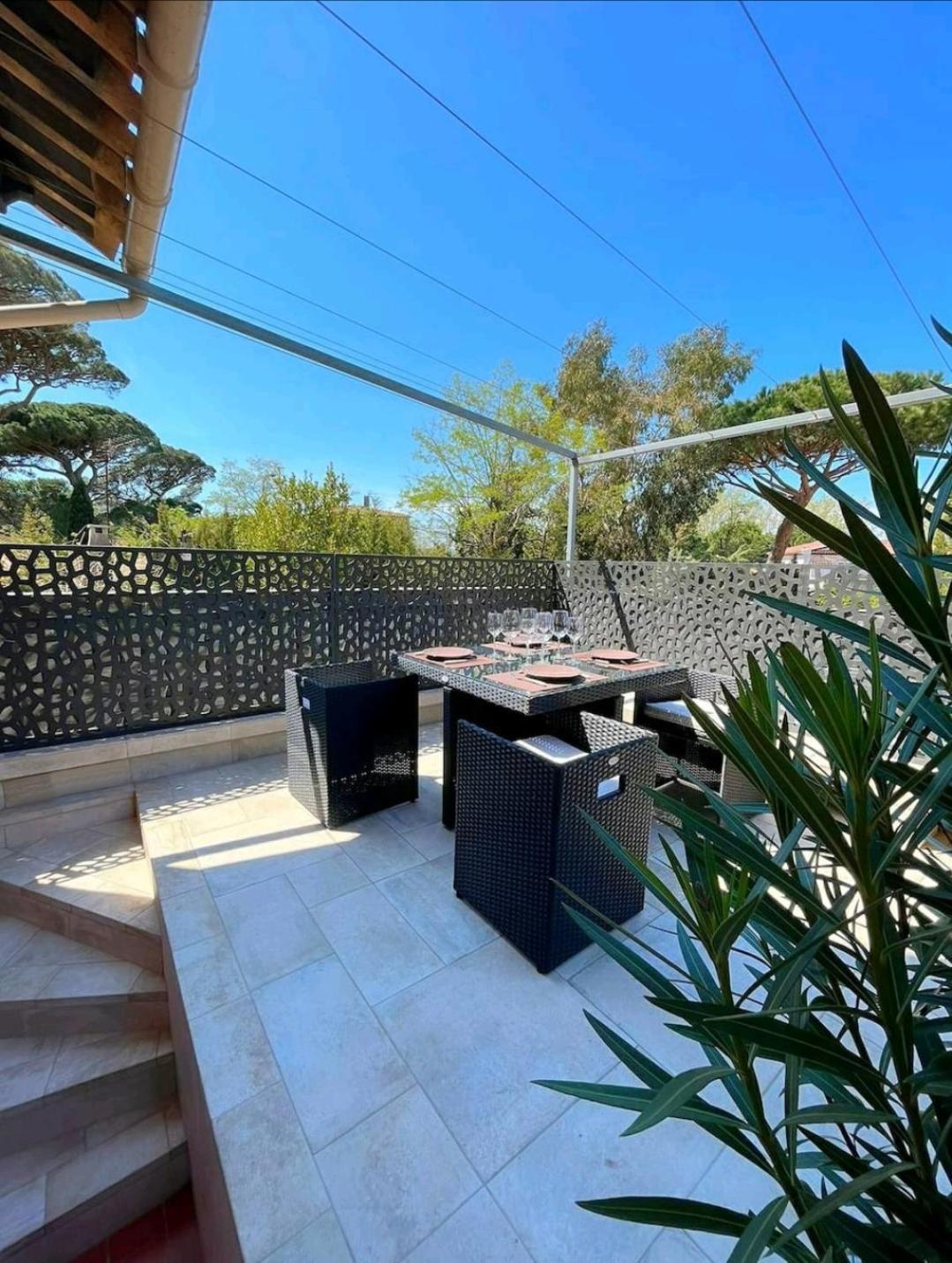 Studio Climatise, Terrasse, Parking Prive, 50M De La Plage Saint Tropez Exteriér fotografie