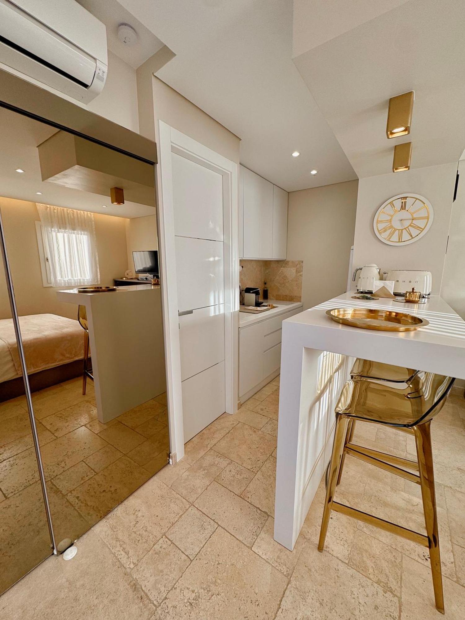Studio Climatise, Terrasse, Parking Prive, 50M De La Plage Saint Tropez Exteriér fotografie