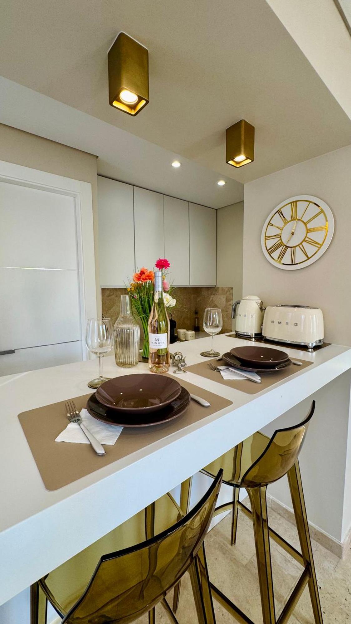 Studio Climatise, Terrasse, Parking Prive, 50M De La Plage Saint Tropez Exteriér fotografie