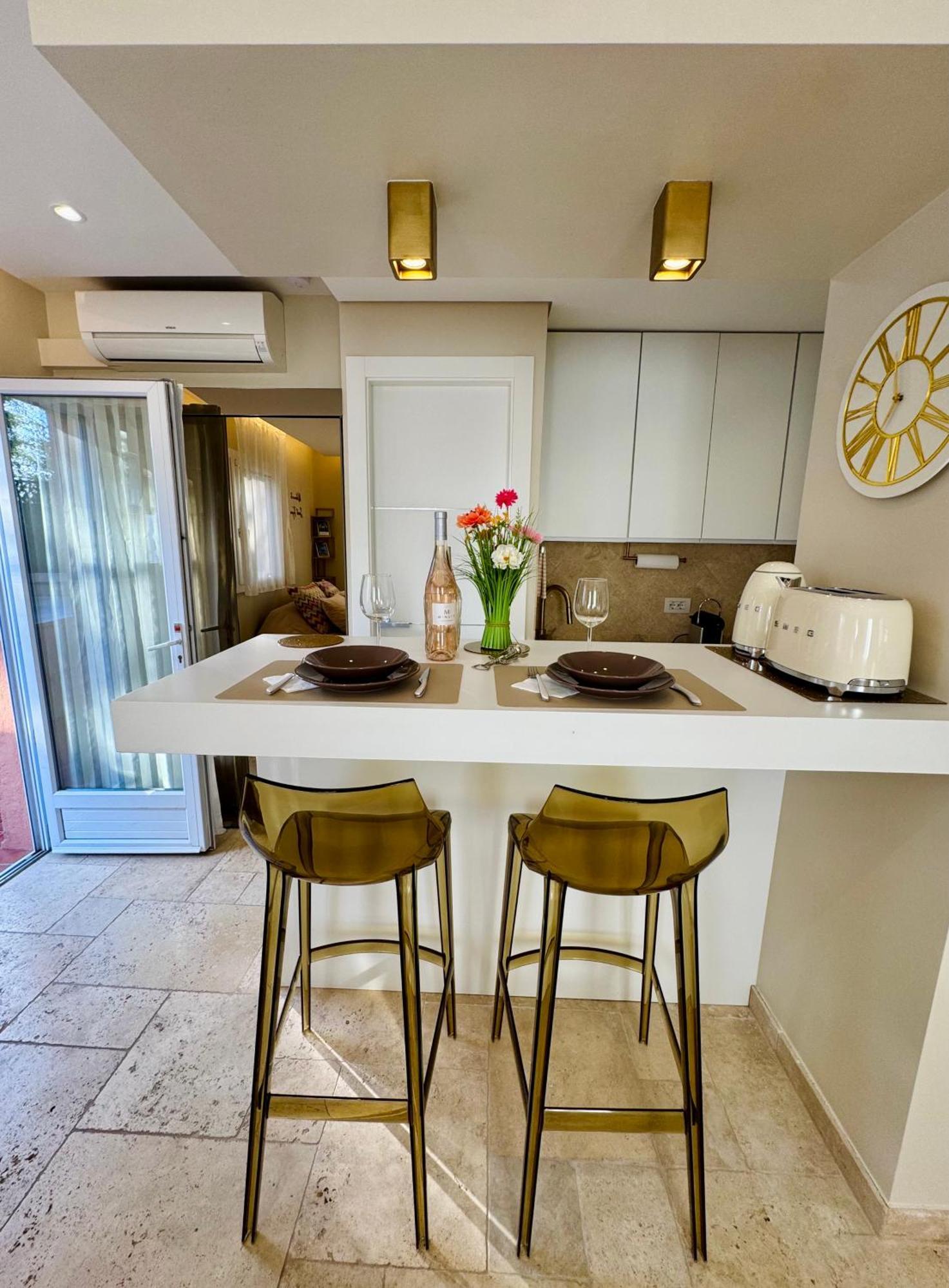 Studio Climatise, Terrasse, Parking Prive, 50M De La Plage Saint Tropez Exteriér fotografie